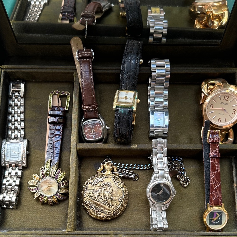 Elegant Gold and Silver Women's Watch